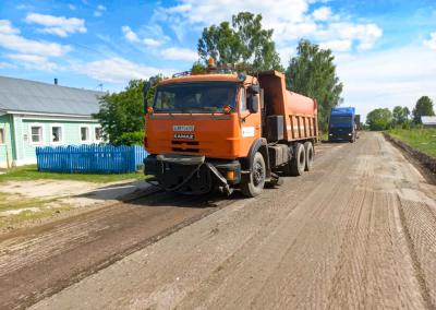В Касимовском районе продолжают ремонтировать дорогу к Елатьме